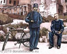 Uniformi delle Guardie di Città. Dal 1898 l’uniforme, completamente variata rispetto a quella precedente, era divenuta di colore nero con filettature bleu.