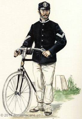 Uniformi delle Guardie di Città. Dal 1898 l’uniforme, completamente variata rispetto a quella precedente, era divenuta di colore nero con filettature bleu.